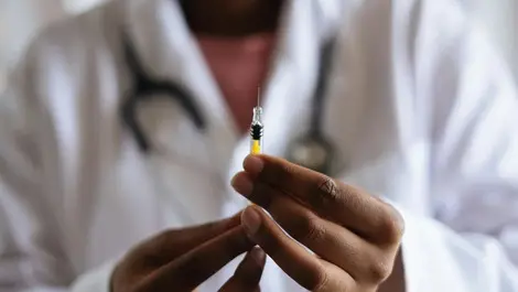 ‘No jab no job’ brings out riot police – shuts down construction